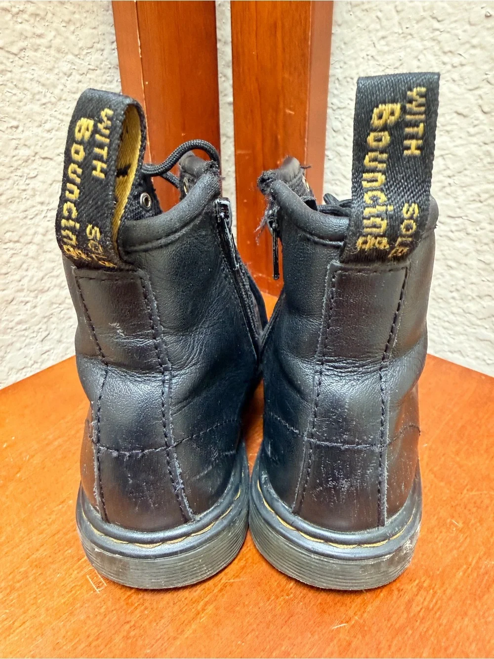 🔹Dr. Martens 1460 Junior/Youth Lace-Up Boots with an added inner side zipper